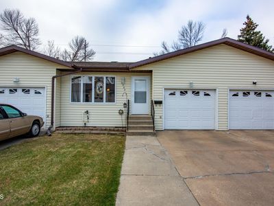 2903 Manitoba Ln, Bismarck, ND, 58503