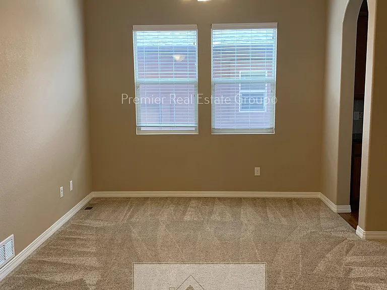 5948 Revelstoke Dr — Photo 13