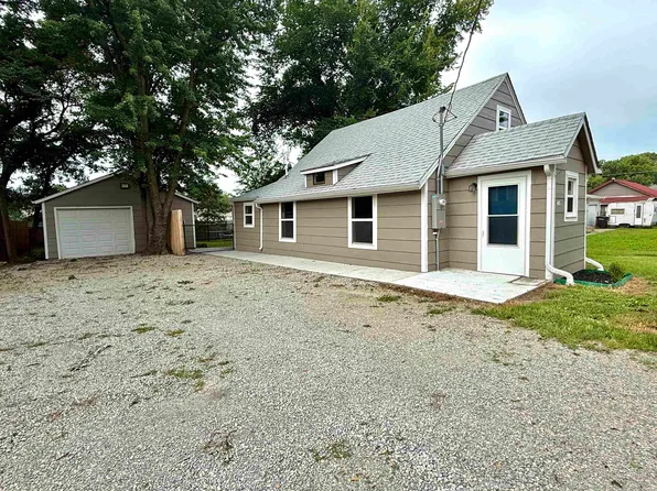 413 E 14th Ave, Augusta, KS 67010
