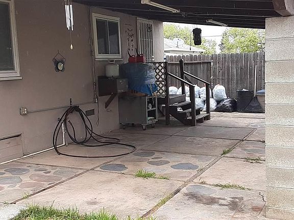 4th image of 7 Madill Ct