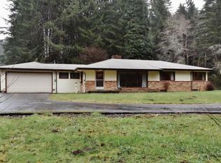 377 Wakefield Rd, Eddyville, OR 97343