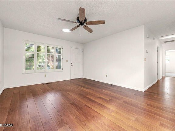5th image of 2212 Sycamore Glen Dr
