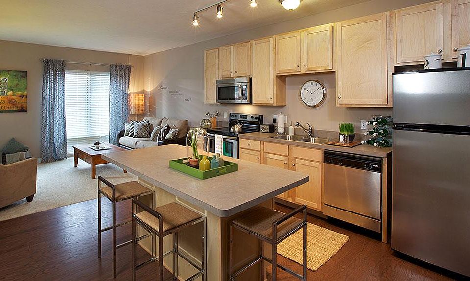 1st image of 191 Vine St APT 113