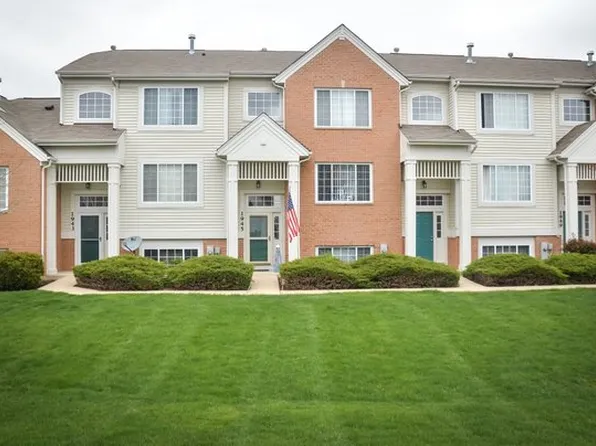 1945 Concord Dr, McHenry, IL 60050