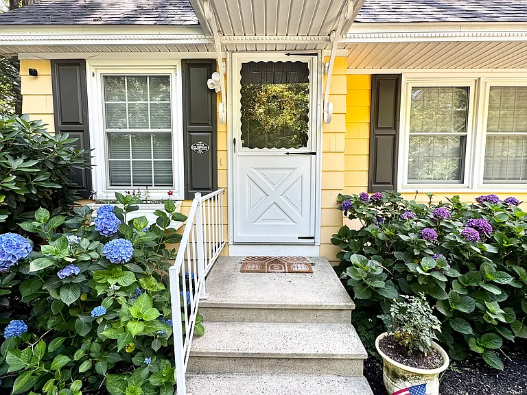 73 Kingsbury St #2 — Photo 4
