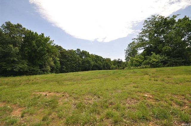 2nd image of 902 Windy Meadow Ct