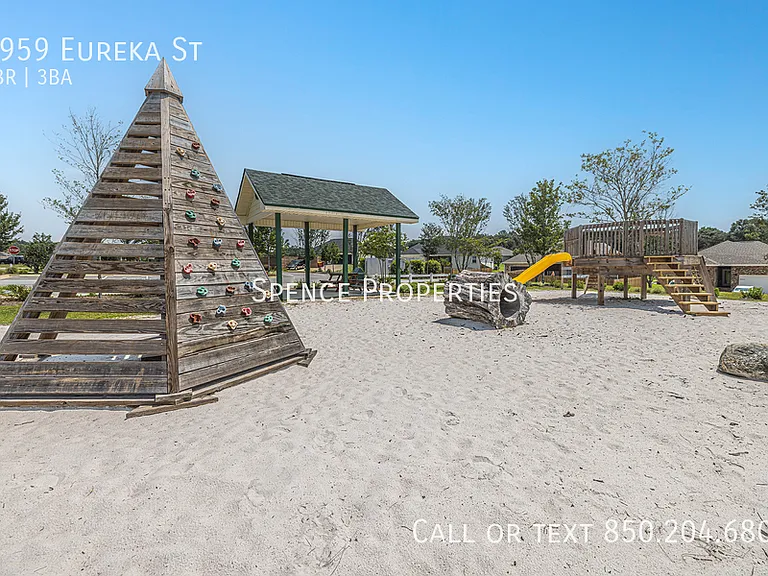 8959 Eureka St — Photo 13
