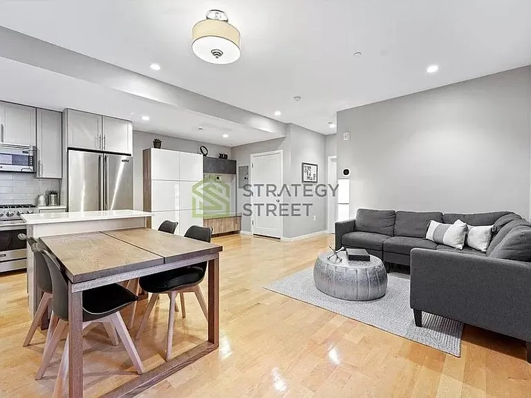 246 Boston St — Photo 4