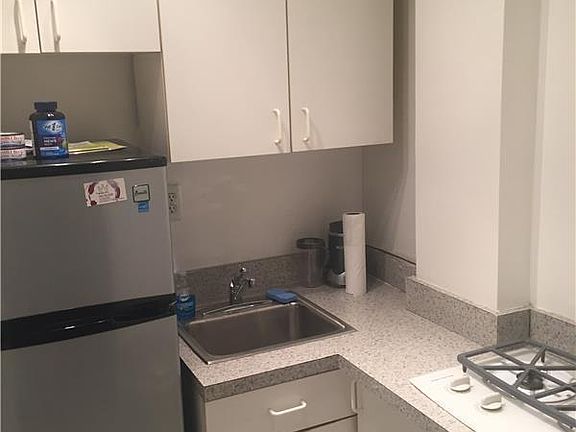 5th image of 152 W 44th St APT 5B