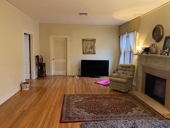 4th image of 1805 Cuyahoga St