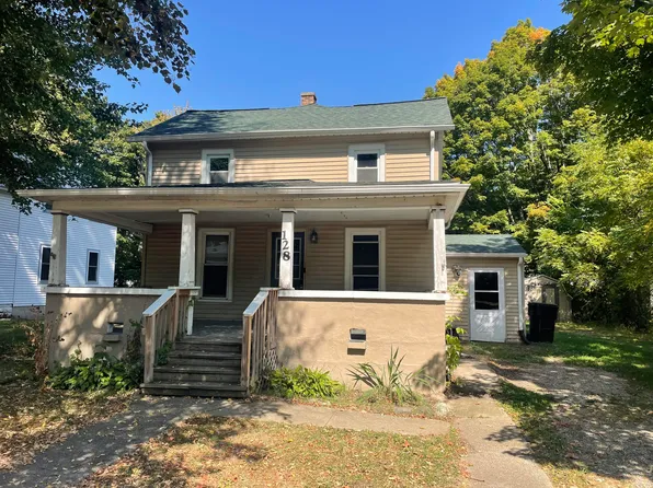 128 W 1st Ave, Plainwell, MI 49080