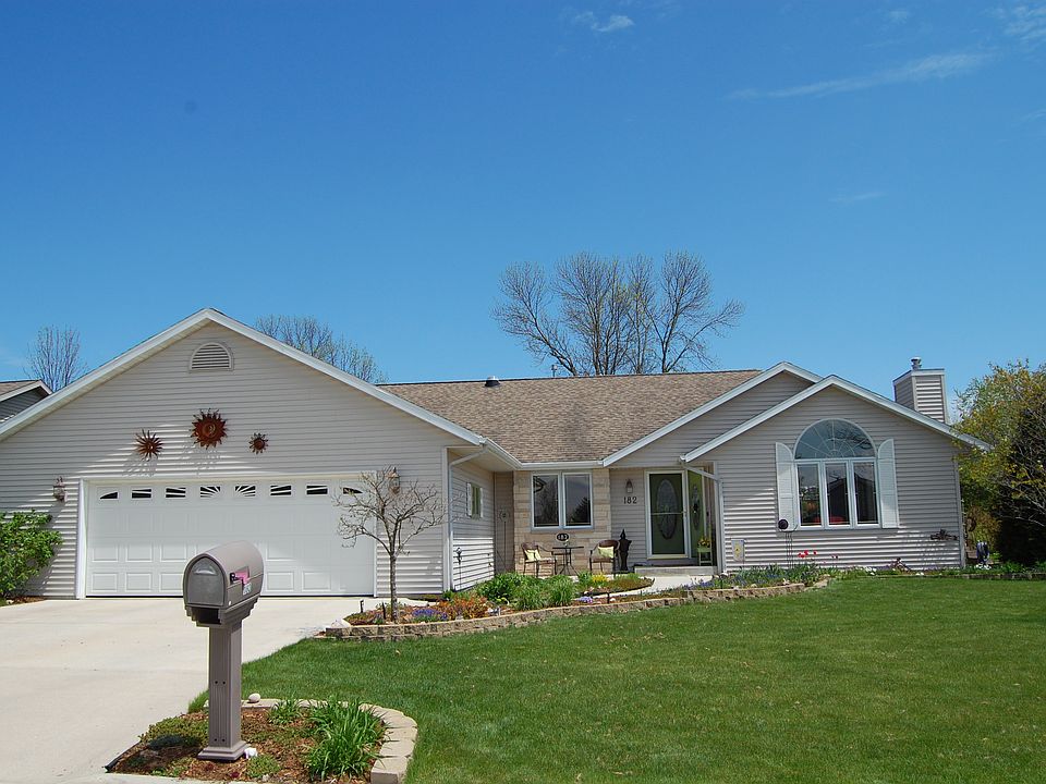 1st image of 182 Lexington Ct