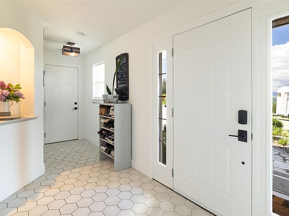 4th image of 5521 Hartnell Rd