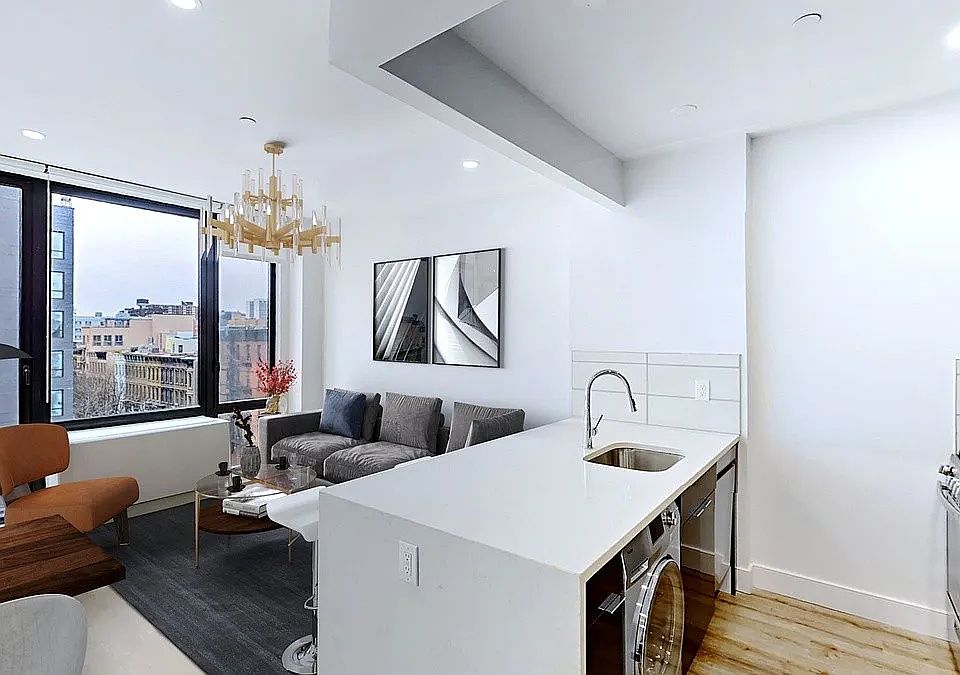 1st image of 416 Lenox Ave #3B