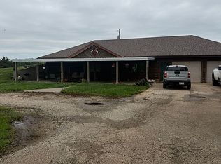 11200 S Topeka Ave, Carbondale, KS 66414