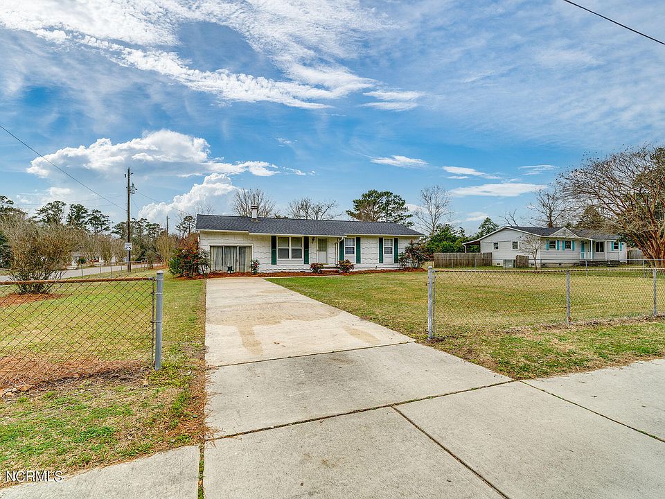 3521 Middle Sound Loop Road, Wilmington, NC 28411 Zillow