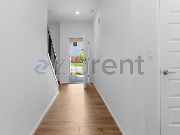 3rd image of 18016 139th Pl E