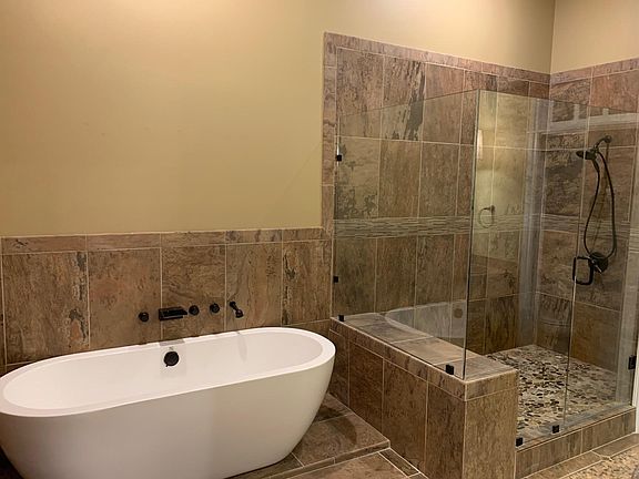 Master bathroom.