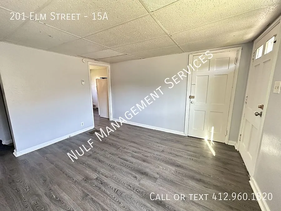2 Bed, 1 Bath Apartment in Neville Township — Photo 4