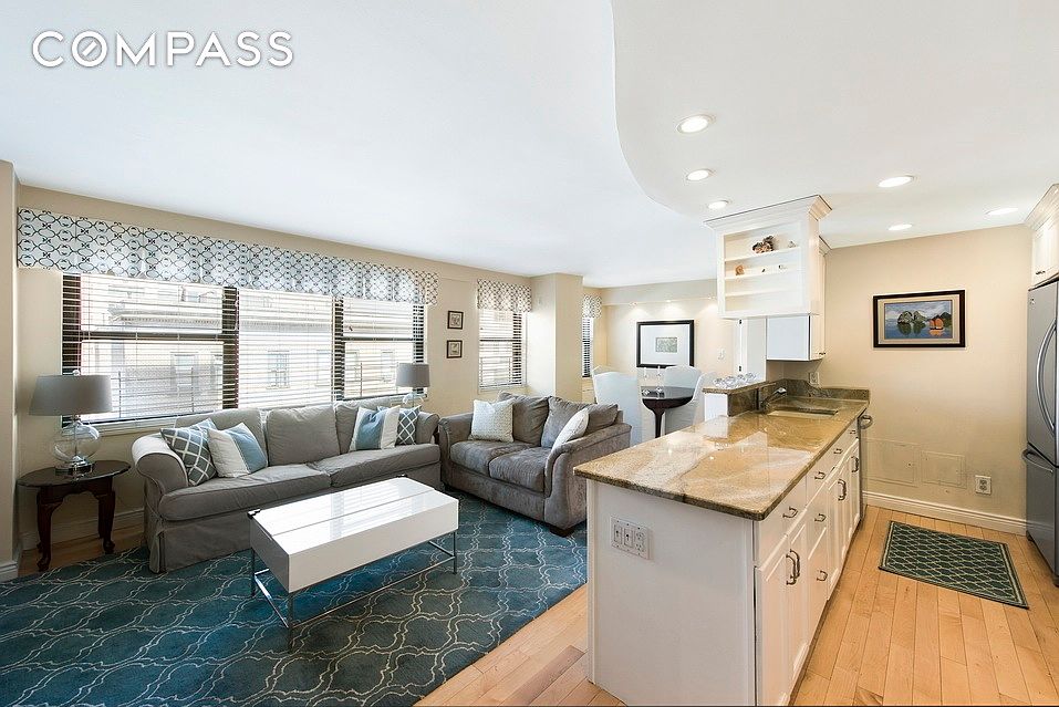 1st image of 200 E 27th St #8GHJ