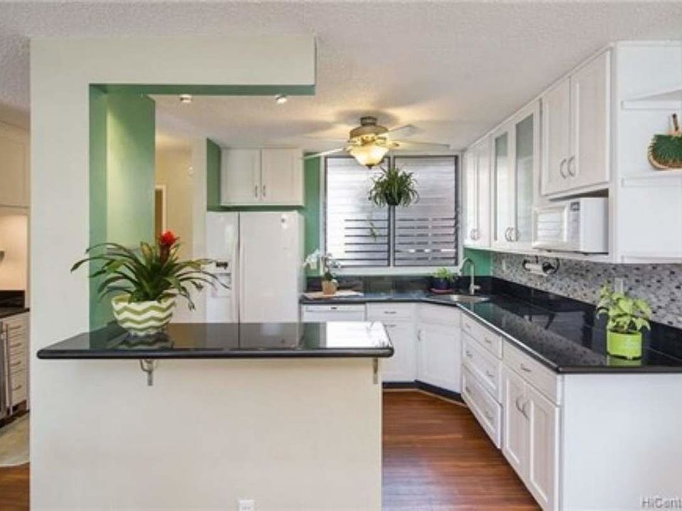 2nd image of 1015 Aoloa Pl APT 303