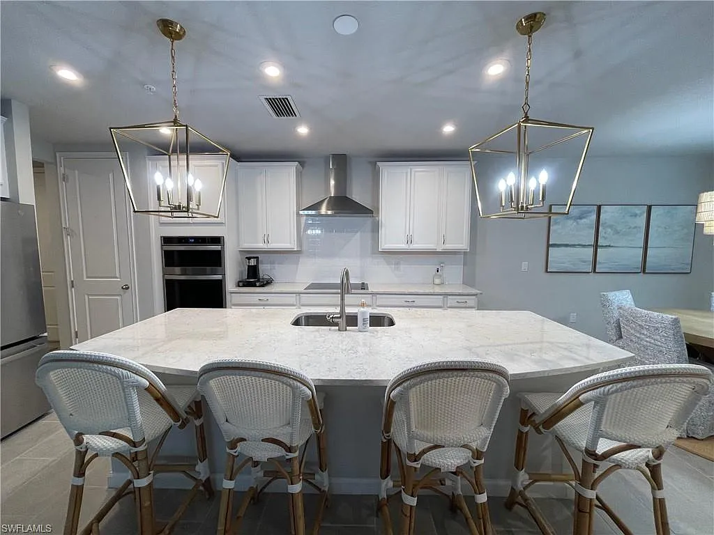 2 bed, 2.0 bath, 1406 sqft, $6,000 — Photo 2