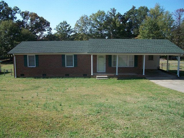 1st image of 110 Woodbark Ln