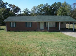 110 Woodbark Ln, Kings Mountain, NC 28086