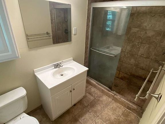 2nd image of 3066 Overbrook Dr