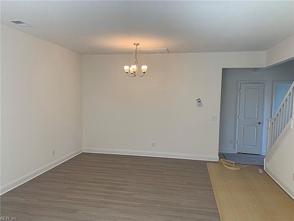 5th image of 1013 Robinson Rd #7A