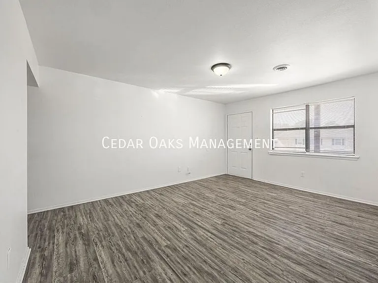 1931 W Deane St #U — Photo 25