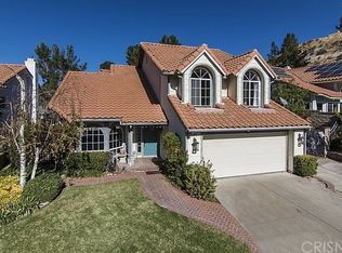20053 Hilltop Ct, Saugus, CA 91390