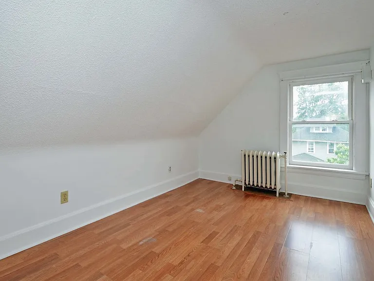 2529 Grand Ave S #3 — Photo 5