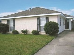 2720 Bayou Boeuf Dr, Marrero, LA 70072