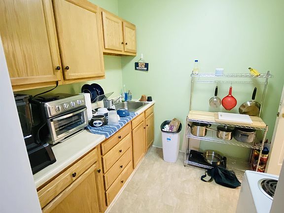 2nd image of 97 Murray St APT 8