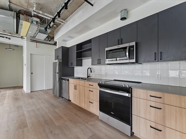 744 4th Ave SW — Photo 23