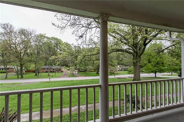 2nd image of 4921 Briarwood Dr