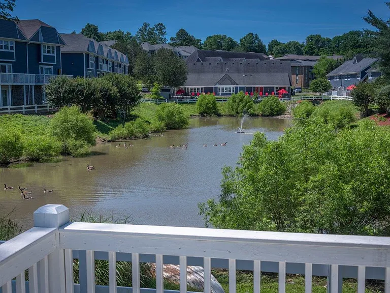 Mallards Landing Apartment Home — Photo 11