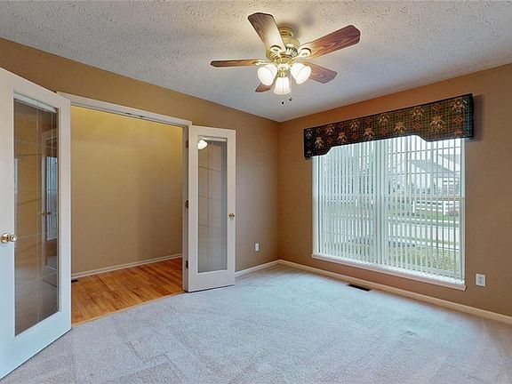 2nd image of 9548 Taberna Ln