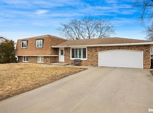 430 N Nappanee Point, Peoria, IL 61604