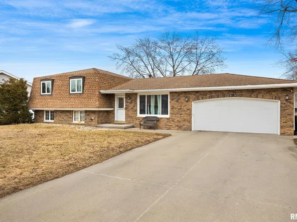 430 N Nappanee Point, Peoria, IL 61604