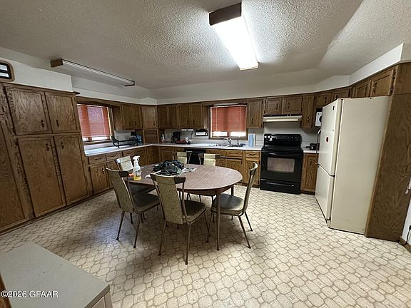 4th image of 12306 26th St NE