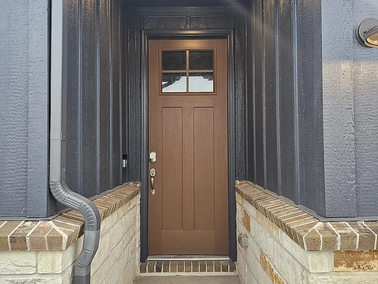 114 Longhorn Run Dr — Photo 2