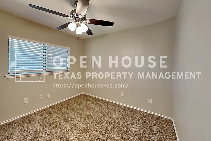 1319 Colony Ct — Photo 12