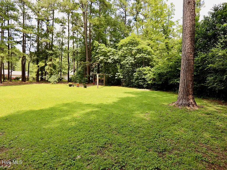 202 Haldane Dr — Photo 29