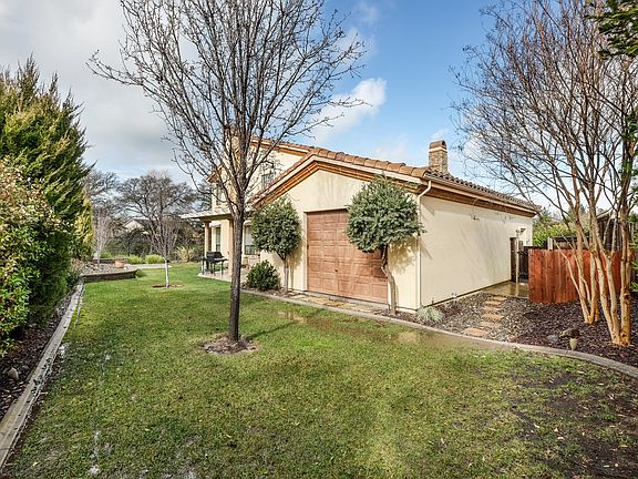 2nd image of 116 Ivory Ct