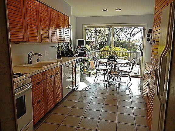 2nd image of 109 Hillwood Ln