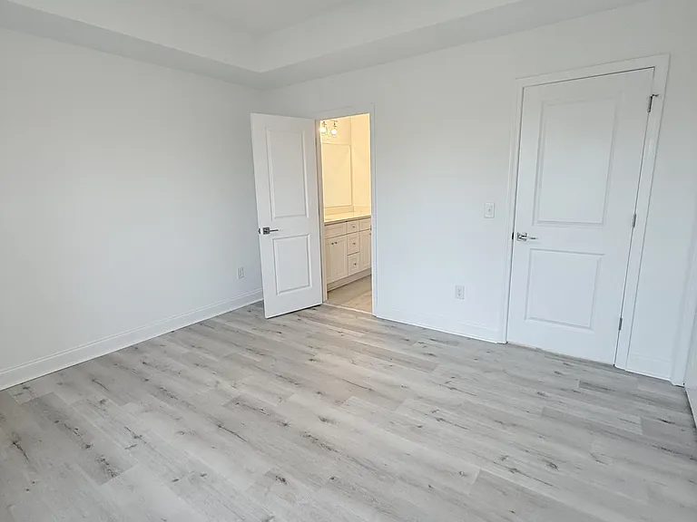 861 Maxine Ct #4B — Photo 20