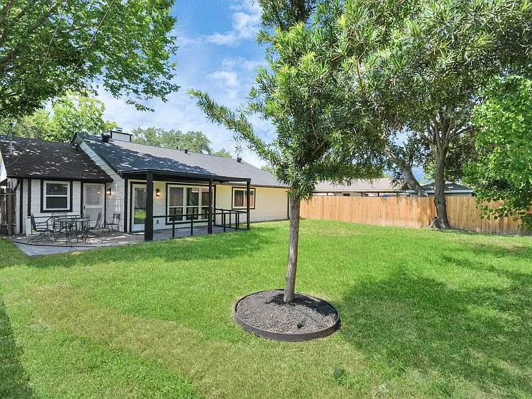 10550 Emnora Ln — Photo 27