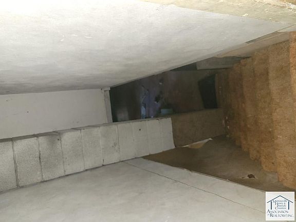 3rd image of 1111 Burchland Dr